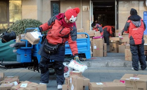 电商催快递业野蛮生长快递新国标遭遇“执行难”