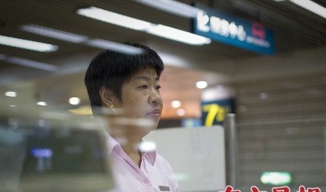 上海地铁2号线站务员杨美萍患重症以工作忘却病痛