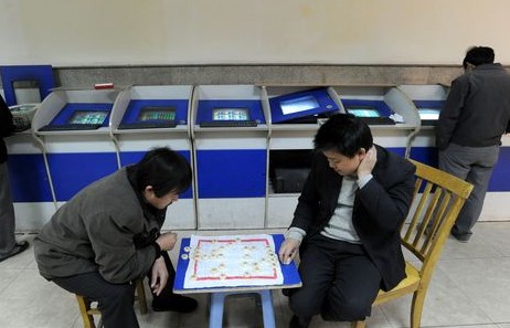 十年生死两茫茫 沪指大跌回到十年前