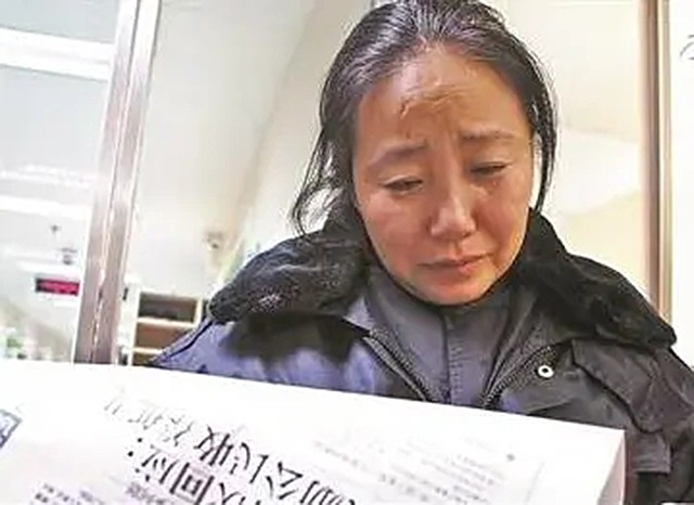 2006年，李利娟当选“感动河北”十大人物背后：利用孩子敲诈千万